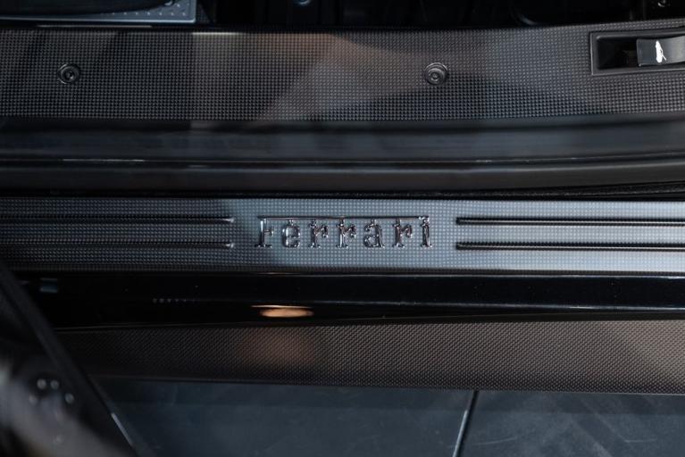 http://www.koenigseggchicago.com/galleria_images/141/141_p30_f.jpg
