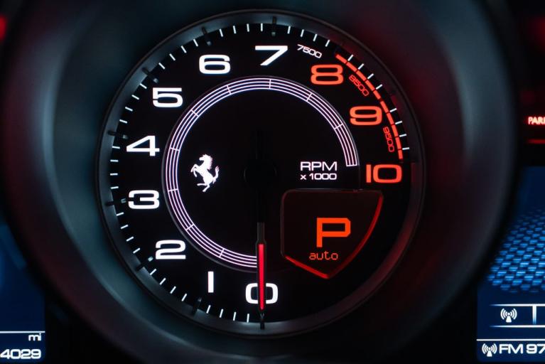 http://www.koenigseggchicago.com/galleria_images/141/141_p34_f.jpg