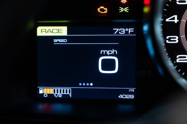 http://www.koenigseggchicago.com/galleria_images/141/141_p35_f.jpg