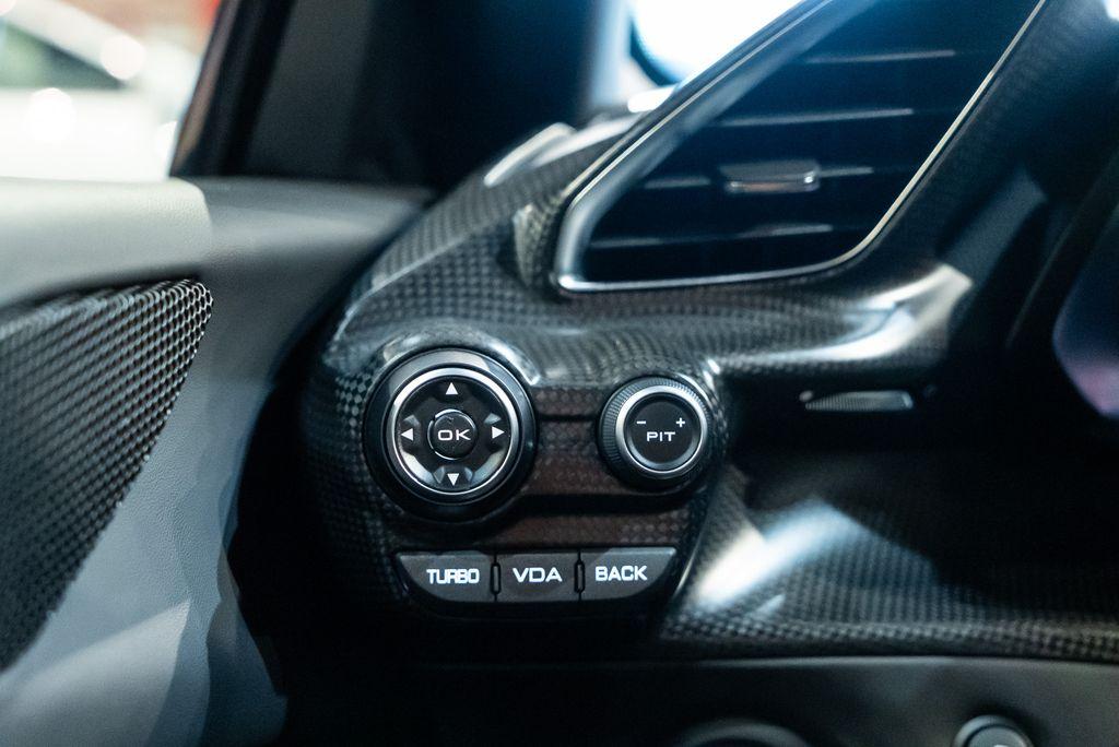 http://www.koenigseggchicago.com/galleria_images/141/141_p37_l.jpg
