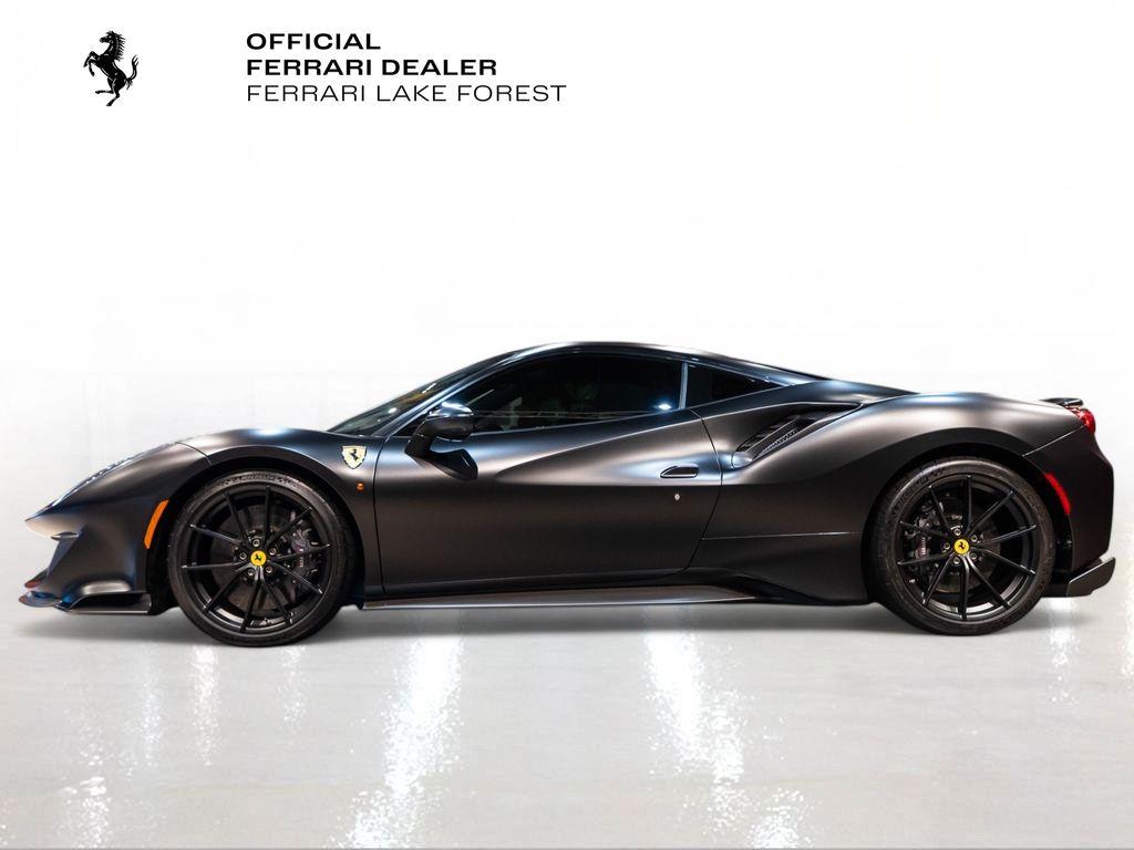 http://www.koenigseggchicago.com/galleria_images/141/141_p3_l.jpg