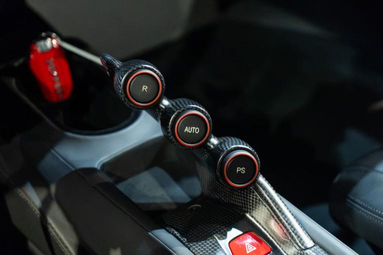 http://www.koenigseggchicago.com/galleria_images/141/141_p43_f.jpg