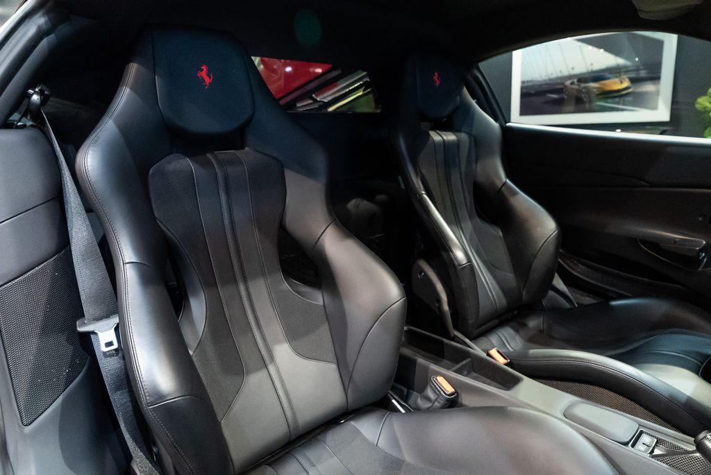 http://www.koenigseggchicago.com/galleria_images/141/141_p48_l.jpg