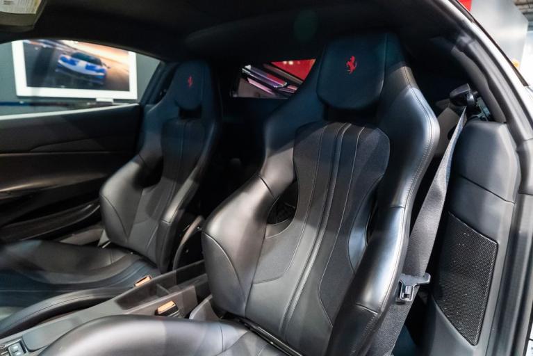 http://www.koenigseggchicago.com/galleria_images/141/141_p4_f.jpg