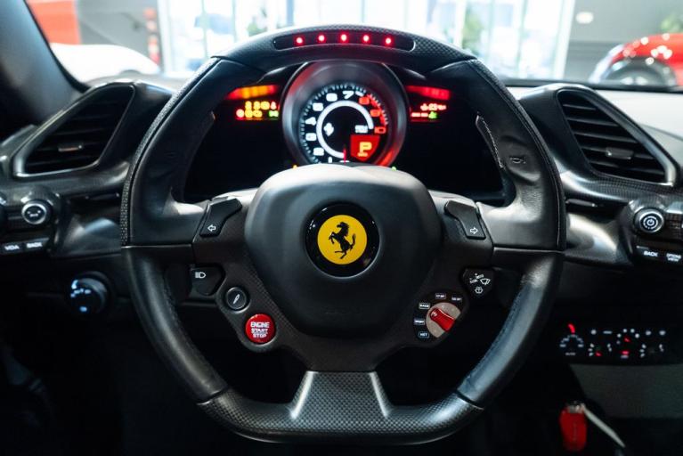 http://www.koenigseggchicago.com/galleria_images/141/141_p5_f.jpg