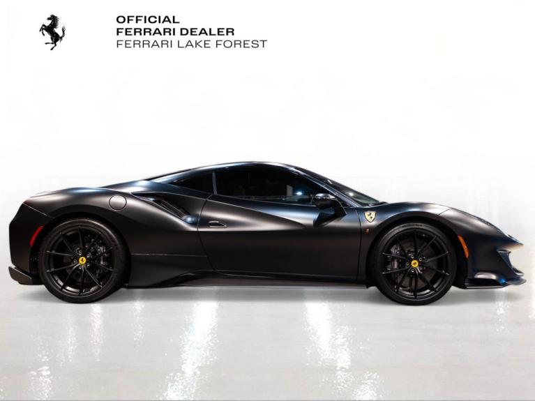 http://www.koenigseggchicago.com/galleria_images/141/141_p9_f.jpg