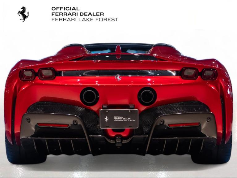 http://www.koenigseggchicago.com/galleria_images/142/142_p11_f.jpg