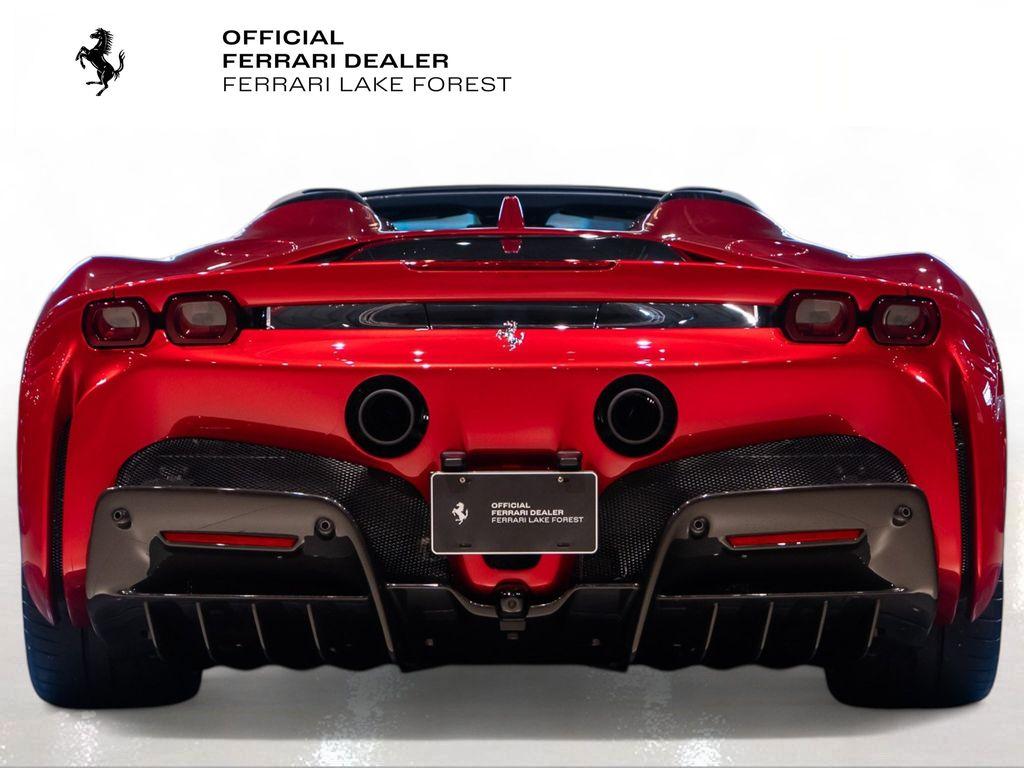 http://www.koenigseggchicago.com/galleria_images/142/142_p11_l.jpg