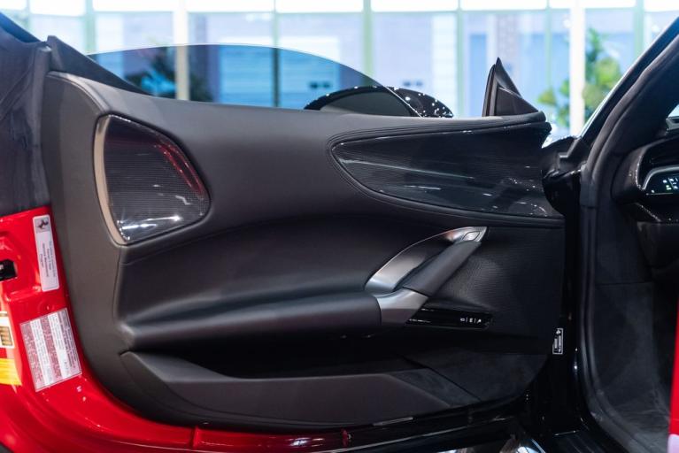 http://www.koenigseggchicago.com/galleria_images/142/142_p26_f.jpg