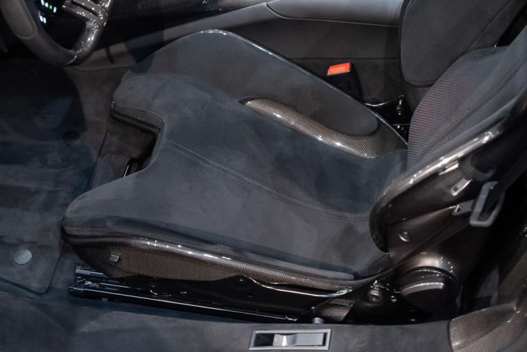 http://www.koenigseggchicago.com/galleria_images/142/142_p28_f.jpg