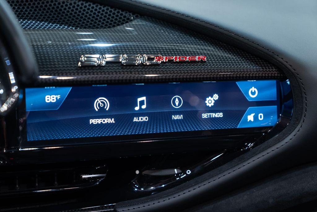 http://www.koenigseggchicago.com/galleria_images/142/142_p37_l.jpg