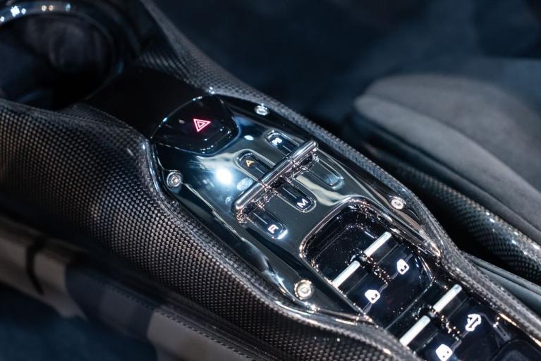 http://www.koenigseggchicago.com/galleria_images/142/142_p38_f.jpg