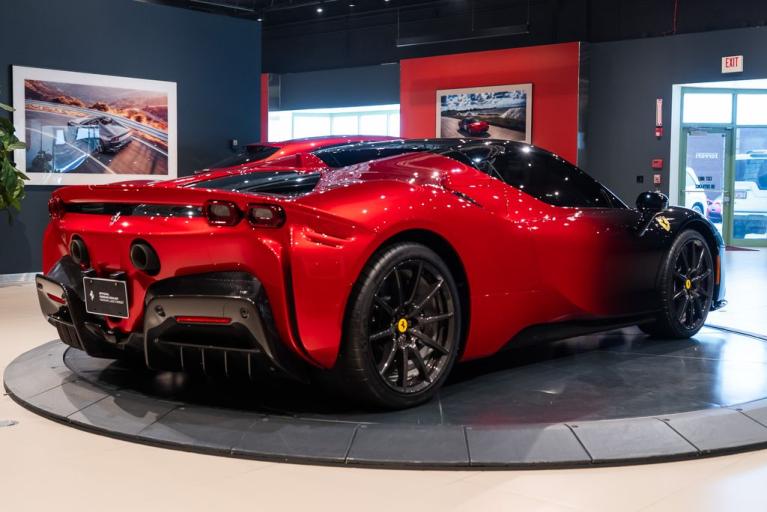 http://www.koenigseggchicago.com/galleria_images/142/142_p47_f.jpg