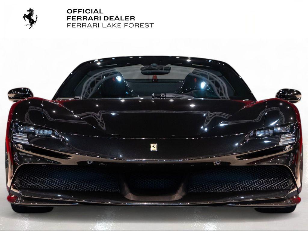 http://www.koenigseggchicago.com/galleria_images/142/142_p7_l.jpg