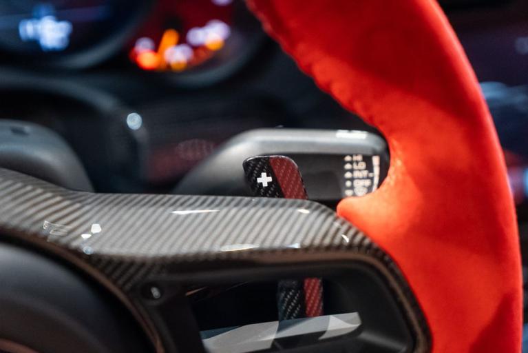 http://www.koenigseggchicago.com/galleria_images/143/143_p34_f.jpg