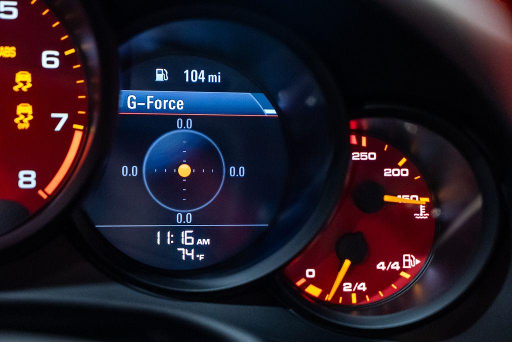 http://www.koenigseggchicago.com/galleria_images/143/143_p39_l.jpg