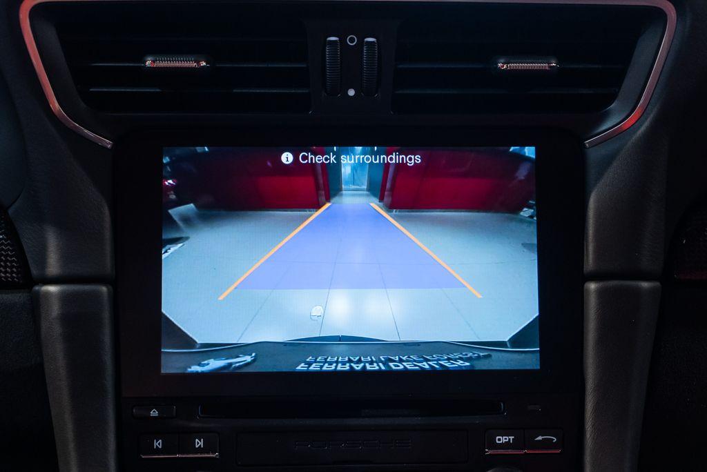 http://www.koenigseggchicago.com/galleria_images/143/143_p43_l.jpg