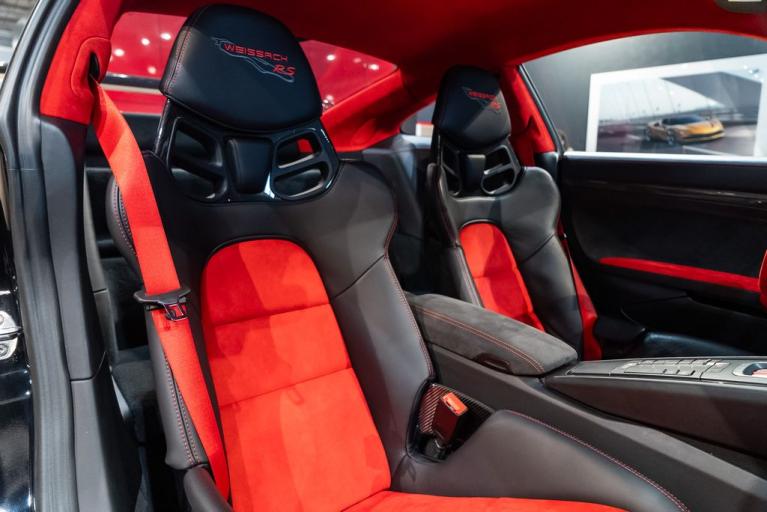 http://www.koenigseggchicago.com/galleria_images/143/143_p55_f.jpg