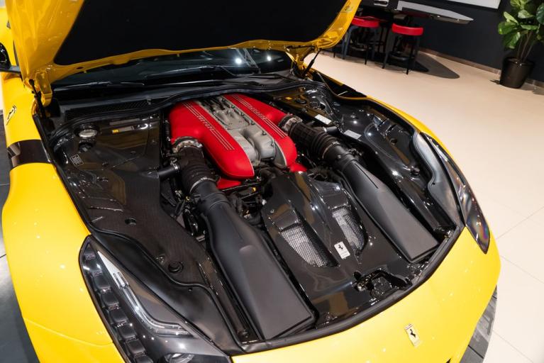 http://www.koenigseggchicago.com/galleria_images/144/144_p17_f.jpg
