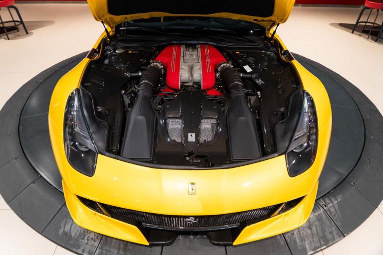 http://www.koenigseggchicago.com/galleria_images/144/144_p18_f.jpg