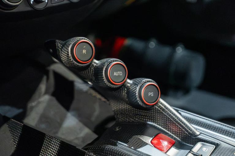 http://www.koenigseggchicago.com/galleria_images/144/144_p46_f.jpg