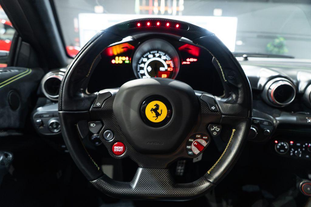 http://www.koenigseggchicago.com/galleria_images/144/144_p5_l.jpg