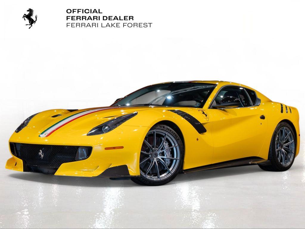 http://www.koenigseggchicago.com/galleria_images/145/145_main_l.jpg