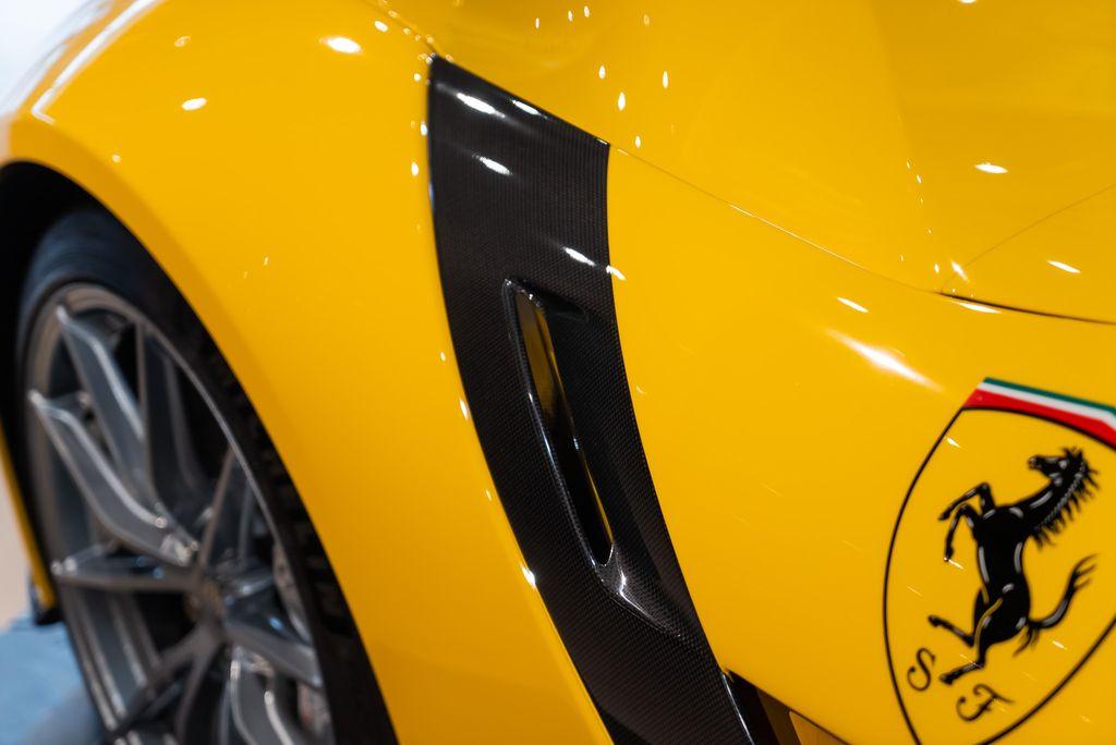 http://www.koenigseggchicago.com/galleria_images/145/145_p10_l.jpg
