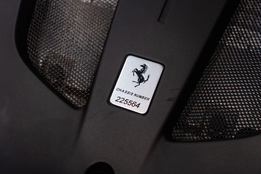 http://www.koenigseggchicago.com/galleria_images/145/145_p23_l.jpg