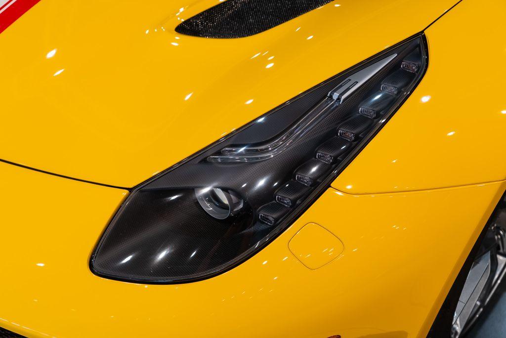 http://www.koenigseggchicago.com/galleria_images/145/145_p24_l.jpg