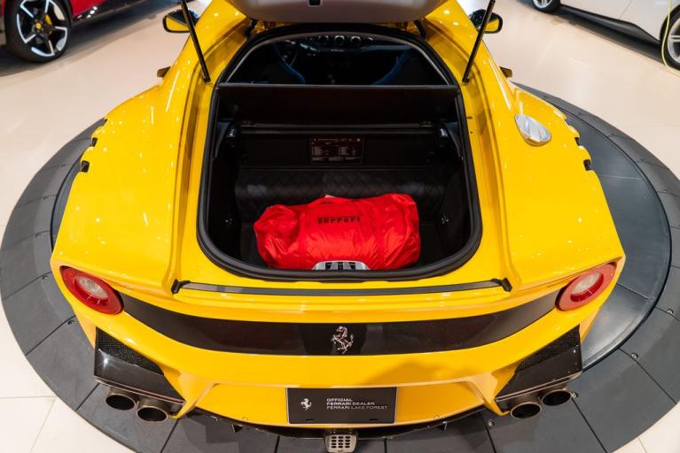 http://www.koenigseggchicago.com/galleria_images/145/145_p26_f.jpg