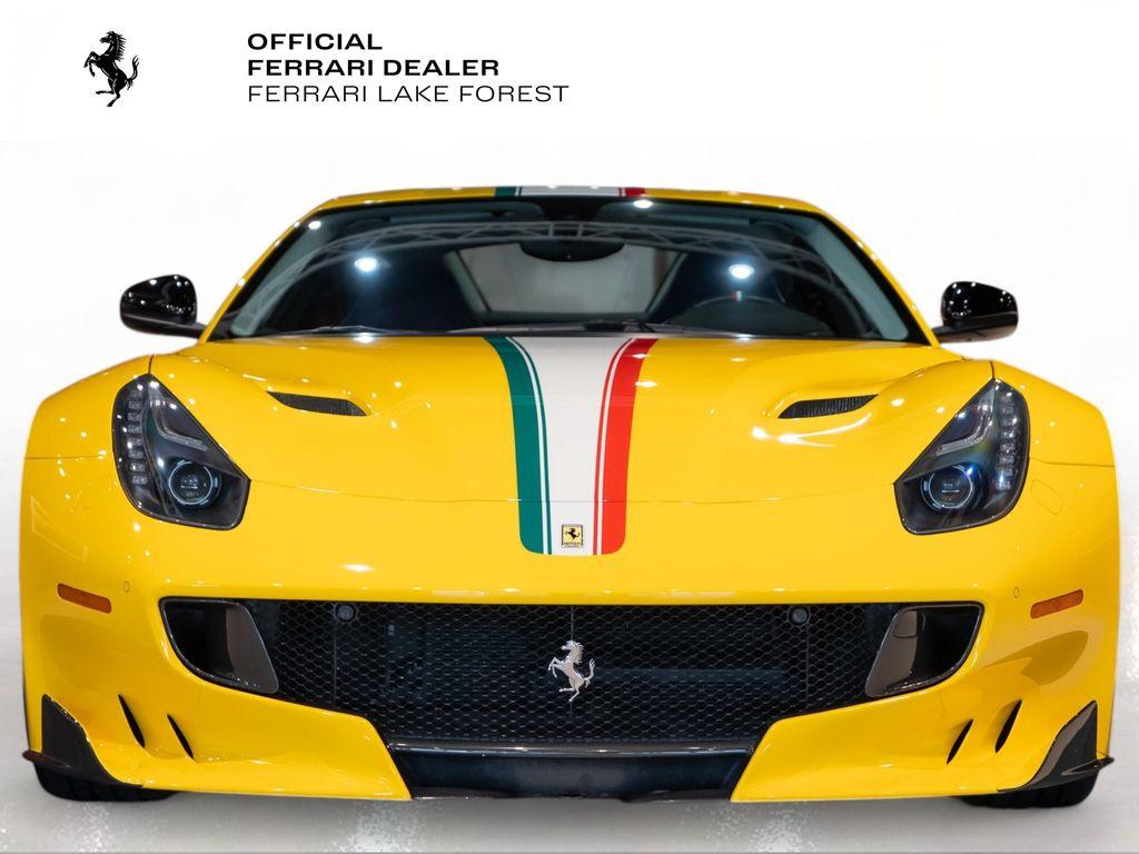 http://www.koenigseggchicago.com/galleria_images/145/145_p2_l.jpg