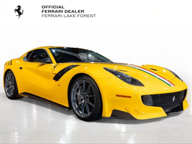 http://www.koenigseggchicago.com/galleria_images/145/145_p3_f.jpg