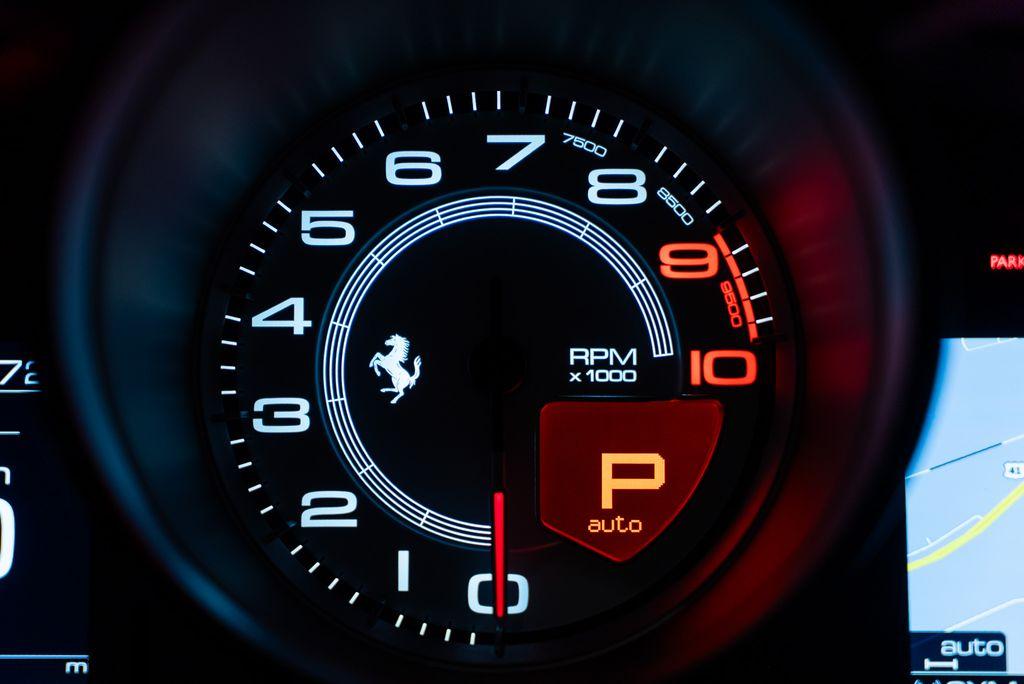 http://www.koenigseggchicago.com/galleria_images/145/145_p42_l.jpg