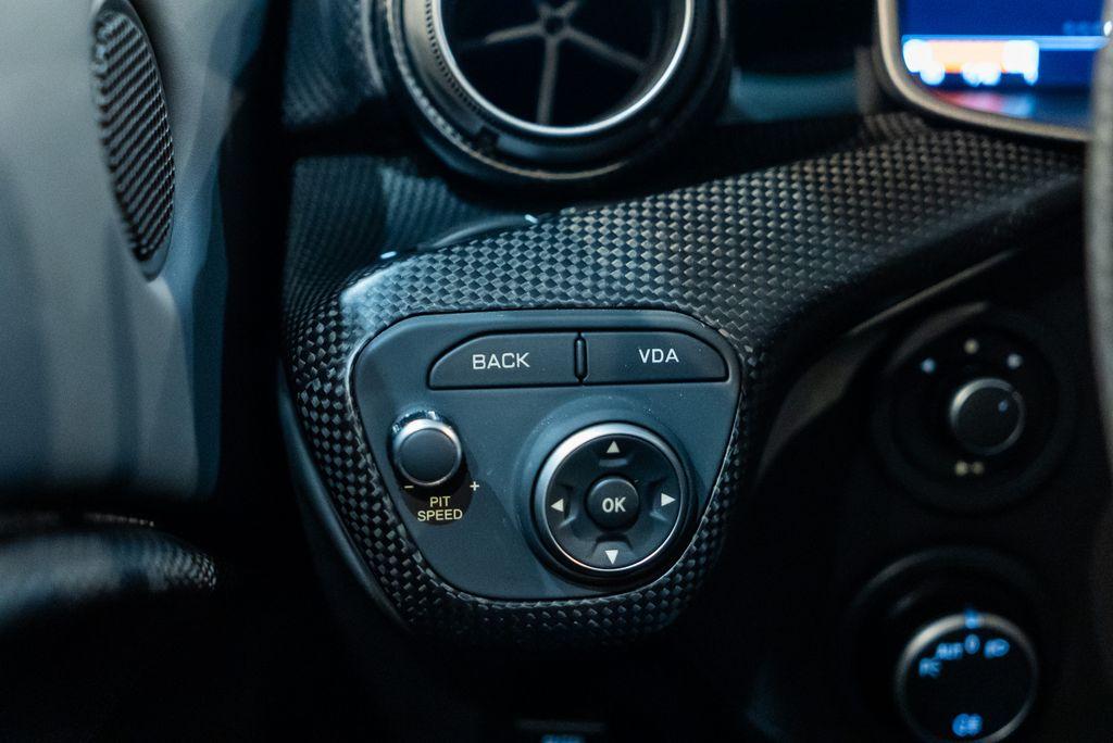 http://www.koenigseggchicago.com/galleria_images/145/145_p45_l.jpg