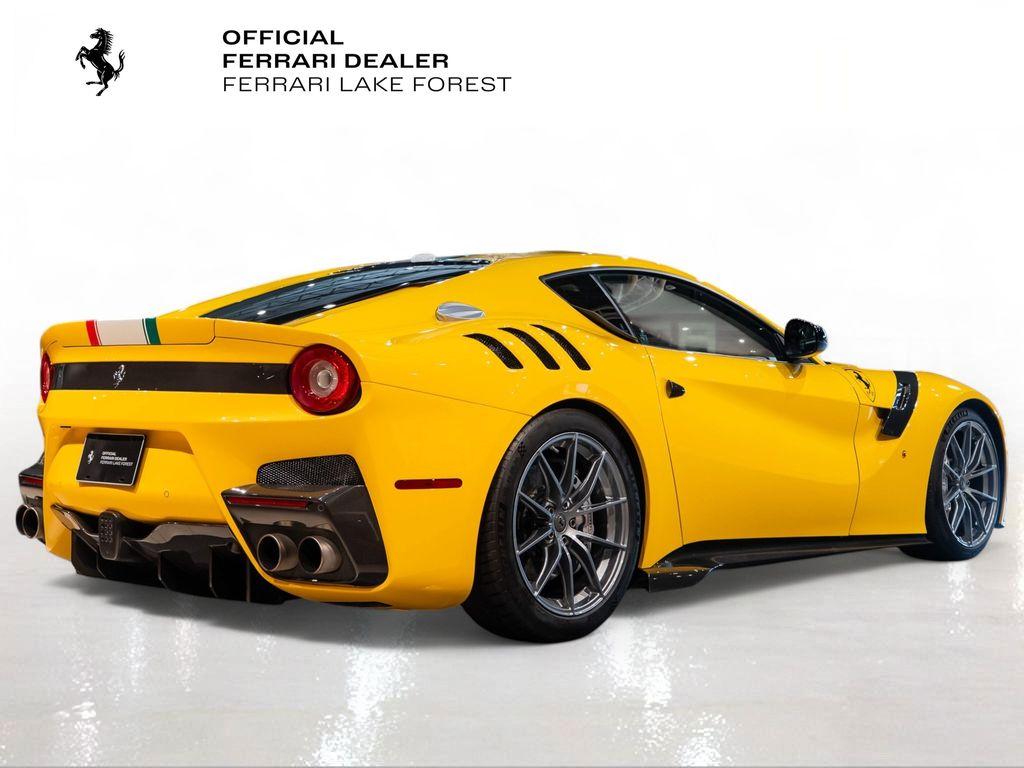 http://www.koenigseggchicago.com/galleria_images/145/145_p5_l.jpg