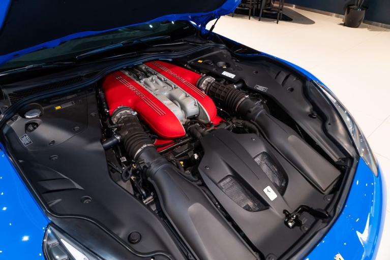 http://www.koenigseggchicago.com/galleria_images/146/146_p20_f.jpg