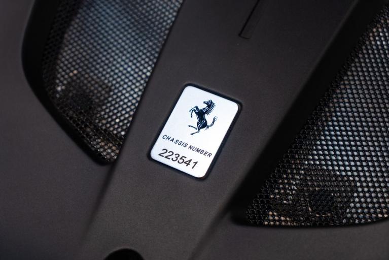http://www.koenigseggchicago.com/galleria_images/146/146_p24_f.jpg