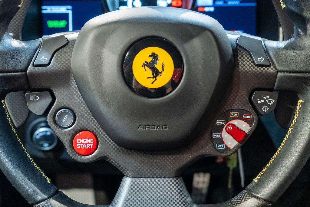 http://www.koenigseggchicago.com/galleria_images/146/146_p34_l.jpg