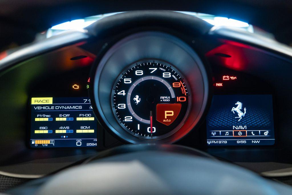 http://www.koenigseggchicago.com/galleria_images/146/146_p37_l.jpg