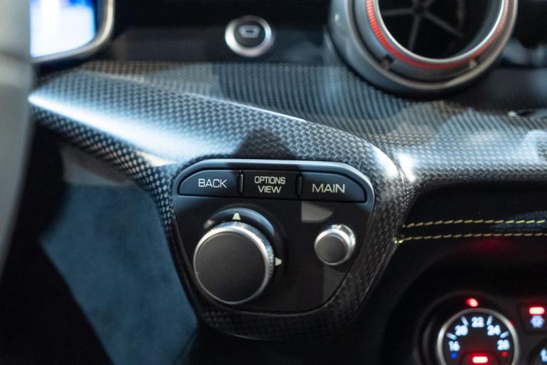 http://www.koenigseggchicago.com/galleria_images/146/146_p49_f.jpg