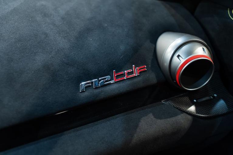 http://www.koenigseggchicago.com/galleria_images/146/146_p53_f.jpg