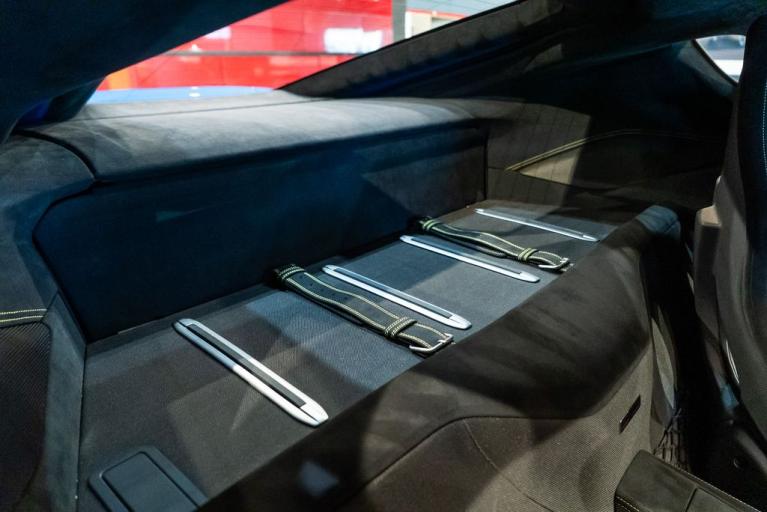 http://www.koenigseggchicago.com/galleria_images/146/146_p57_f.jpg