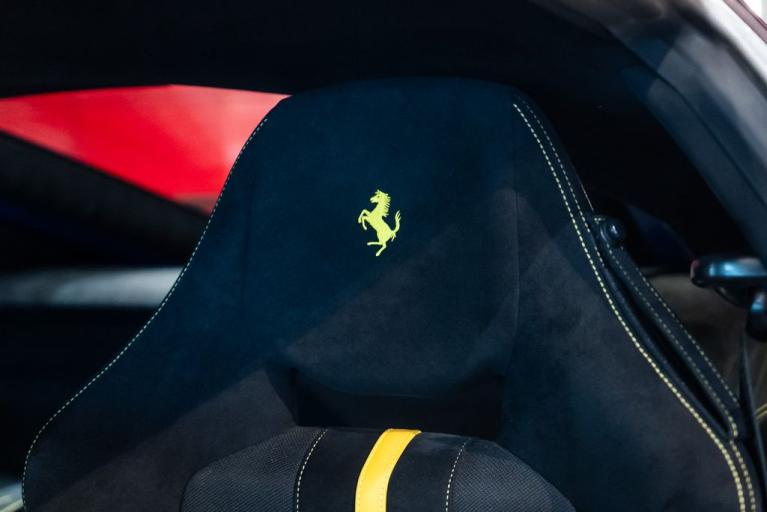 http://www.koenigseggchicago.com/galleria_images/146/146_p6_f.jpg