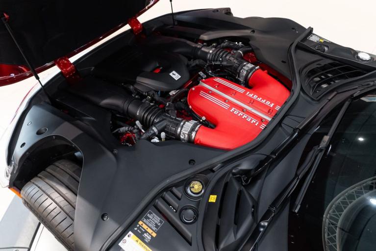 http://www.koenigseggchicago.com/galleria_images/147/147_p15_f.jpg