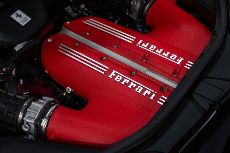 http://www.koenigseggchicago.com/galleria_images/147/147_p16_f.jpg
