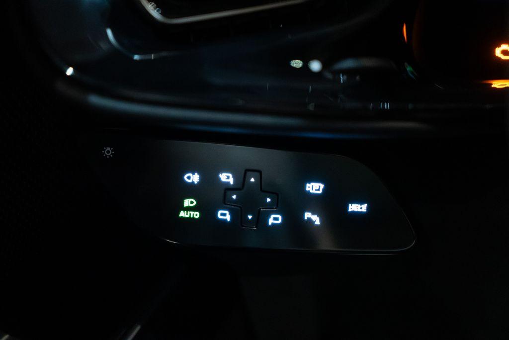 http://www.koenigseggchicago.com/galleria_images/147/147_p33_l.jpg