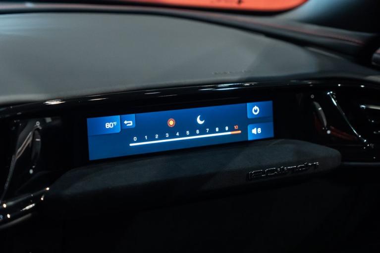 http://www.koenigseggchicago.com/galleria_images/147/147_p35_f.jpg