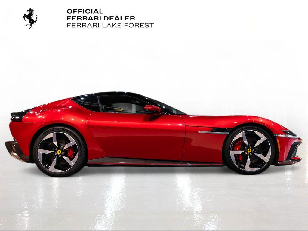 http://www.koenigseggchicago.com/galleria_images/147/147_p3_l.jpg
