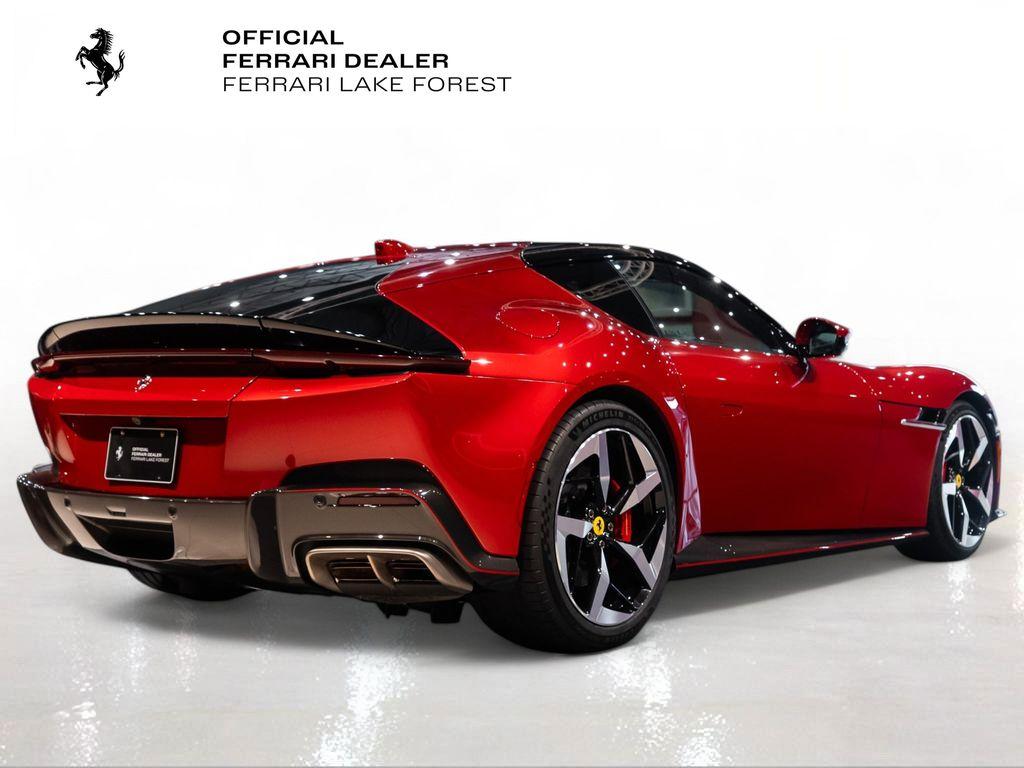 http://www.koenigseggchicago.com/galleria_images/147/147_p9_l.jpg